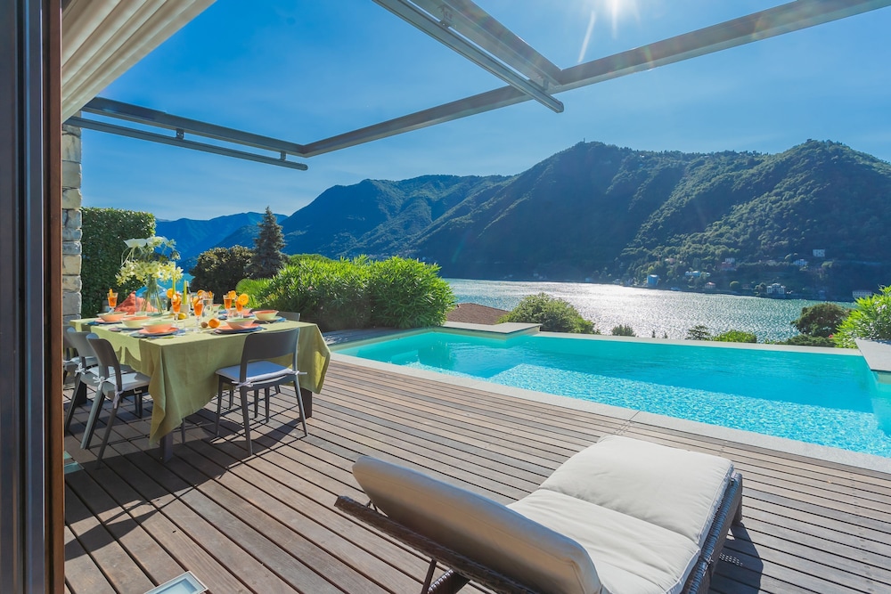Villa Infinity in Como — 4-Star Luxury Hotel in Como, Italy