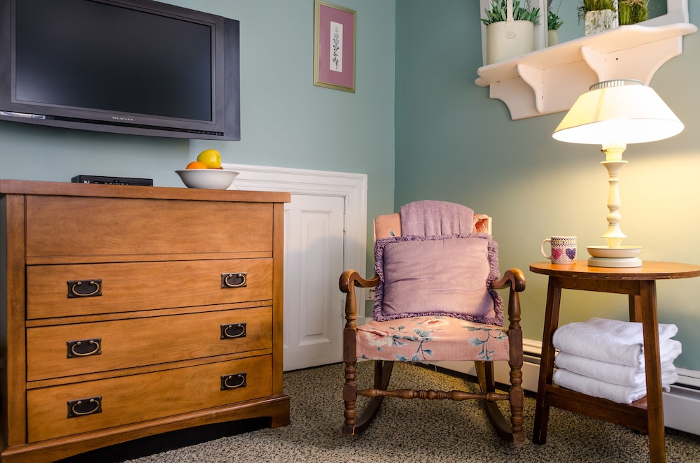Carisbrooke Inn - photo 20