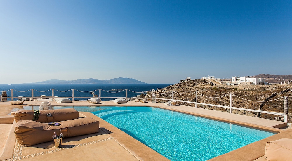 Villa Amaryllis by Mykonos Pearls — 4-Star Luxury Hotel in Mykonos, Greece