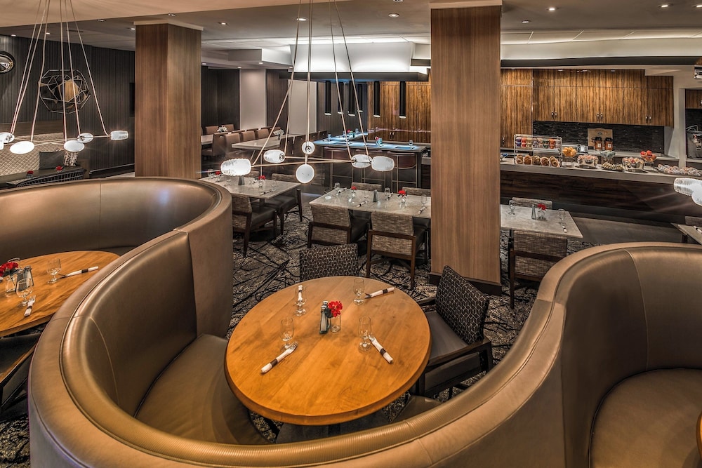 Courtyard by Marriott Bethesda Chevy Chase - photo 22