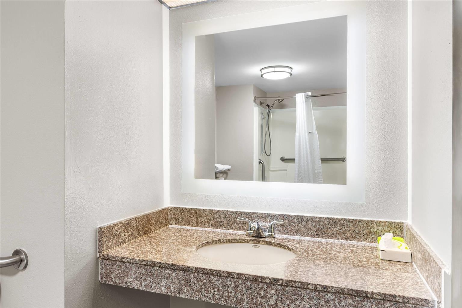 Days Inn by Wyndham Enterprise - photo 12