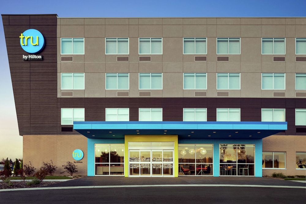 Tru By Hilton Milwaukee Brookfield - photo 45