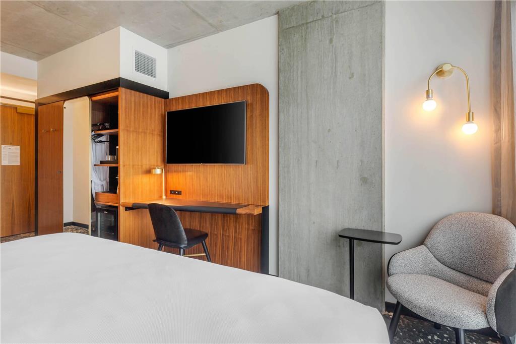 Cambria Hotel Boston Downtown Seaport - photo 10