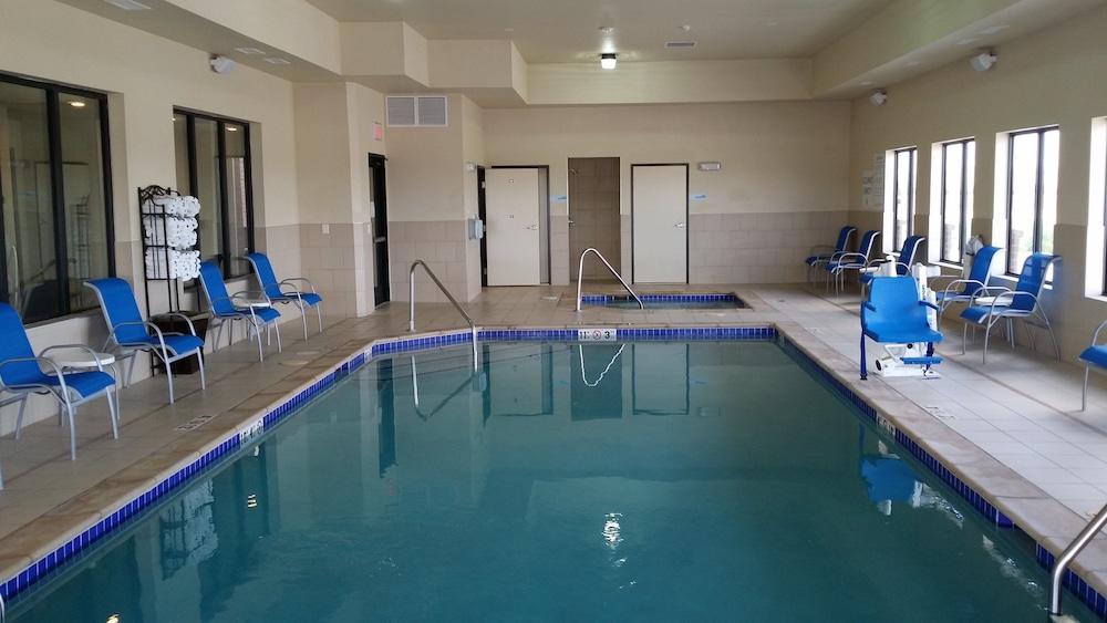 Holiday Inn Express Hotel and Suites Deming Mimbres Valley - photo 19