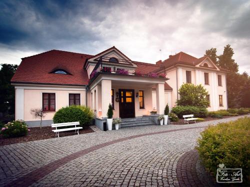 Dwór Niemierzyce — Granowo — photo 3