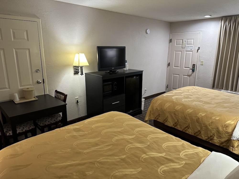 Quality Inn Ashland KY - photo 18