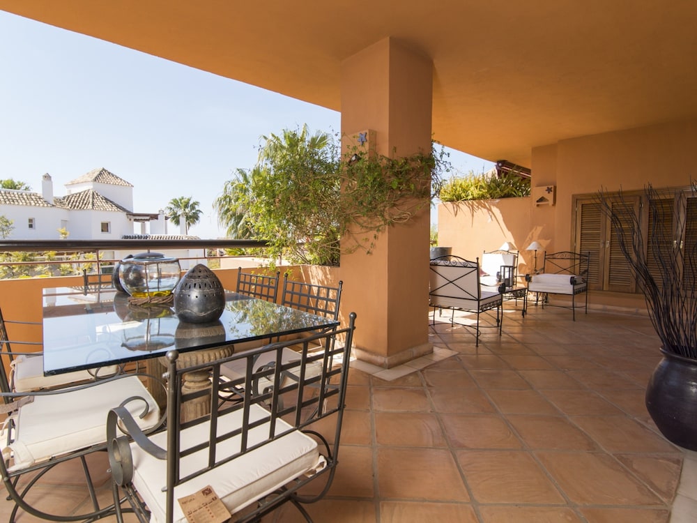 Duplex con encanto Bah a in Marbella, Spain