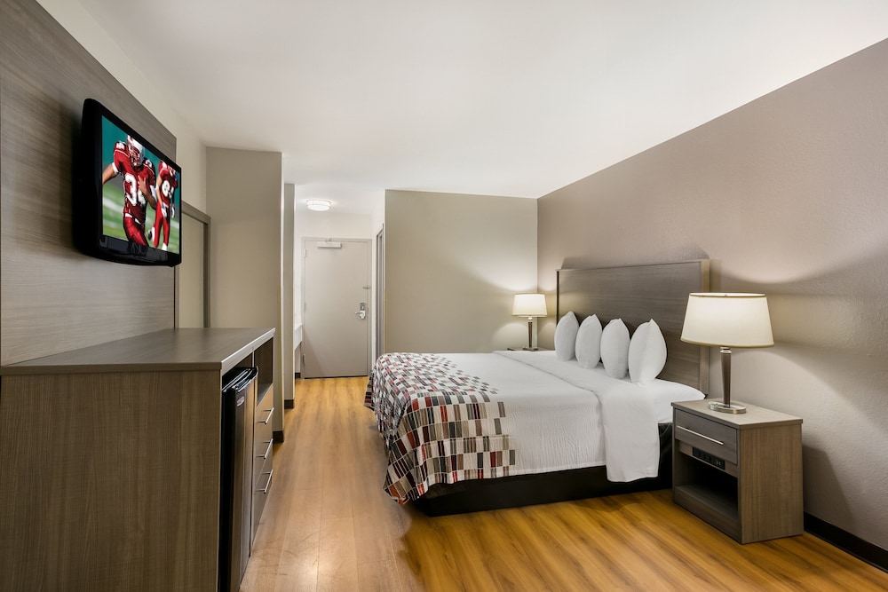 Red Roof Inn Denver - photo 7