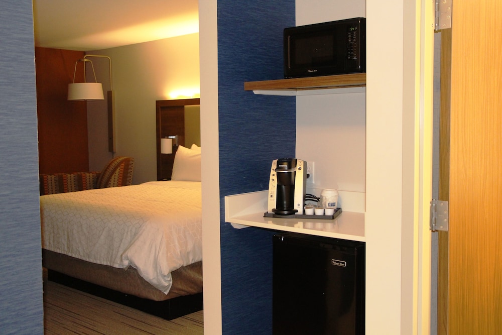 Holiday Inn Express & Suites Phoenix Airport North by IHG - photo 11