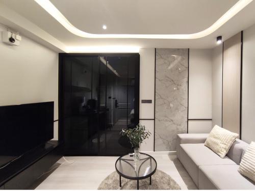 Luxe Design l Wellness & Tropical Retreat l No fee — 4-Star Luxury Hotel in Bangkok, Thailand