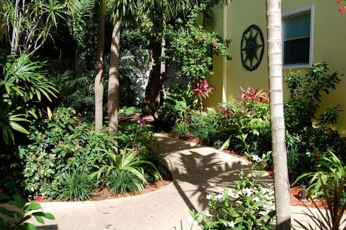Alcazar Resort Gay Mens Resort - photo 18