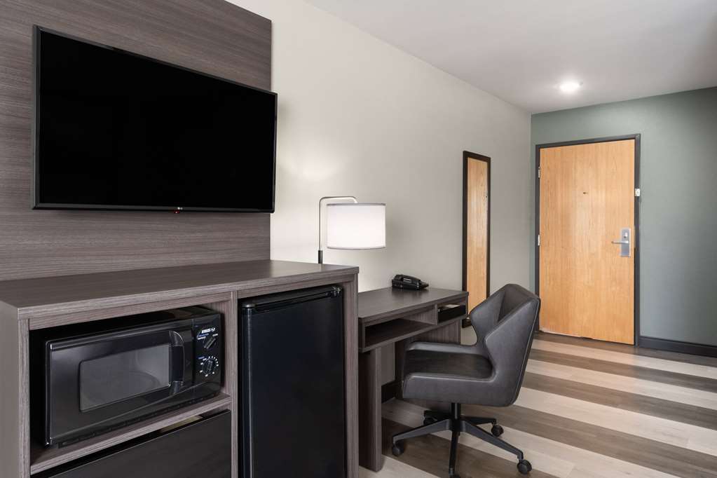 Super 8 by Wyndham Big Timber - photo 12