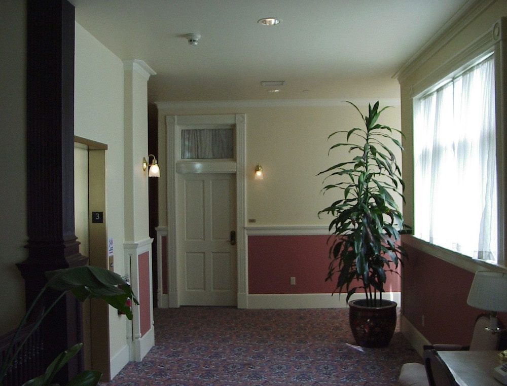Geiser Grand Hotel - photo 42