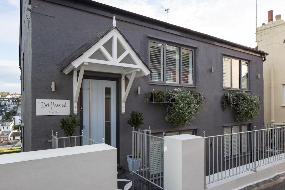 Driftwood B&B — 5-Star Luxury Hotel in Brixham, United Kingdom