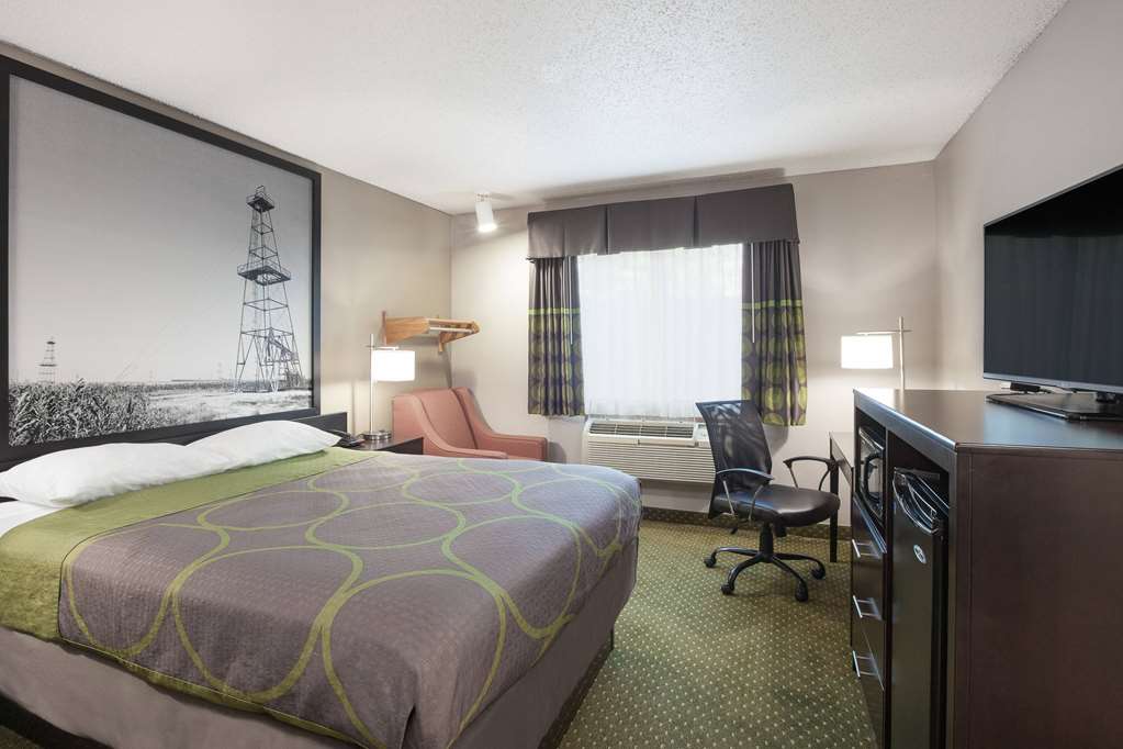 Super 8 by Wyndham Bedford DFW Airport West - photo 11