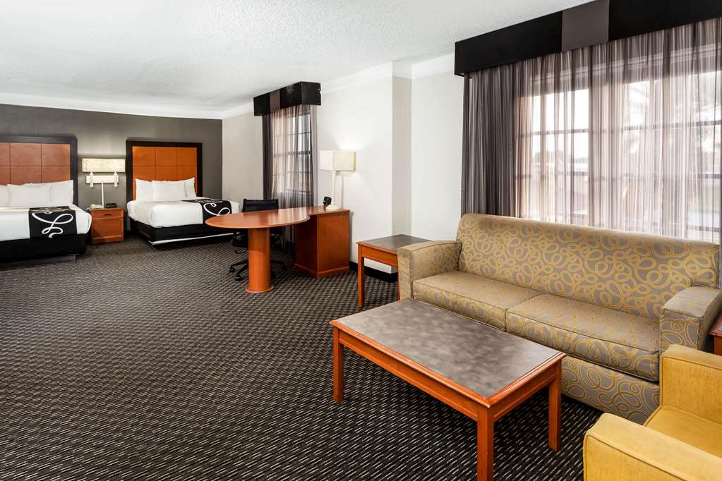 La Quinta Inn by Wyndham Laredo I 35 - photo 48