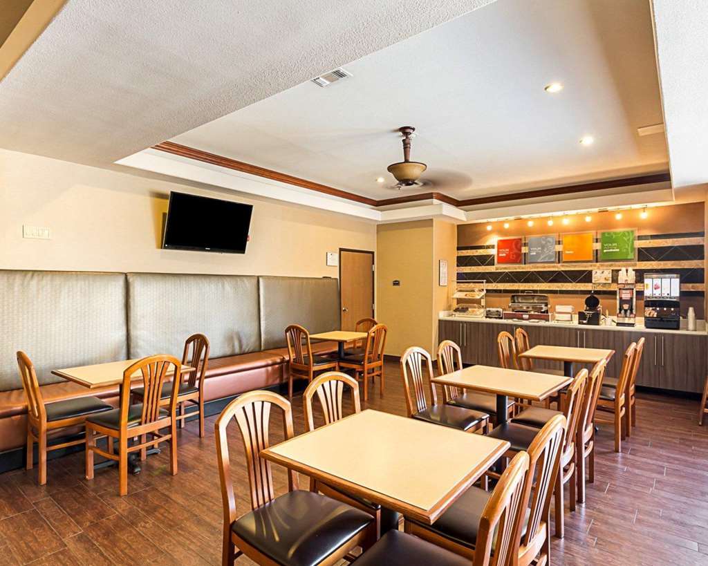 Comfort Suites McAllen Airport and La Plaza Mall - photo 24