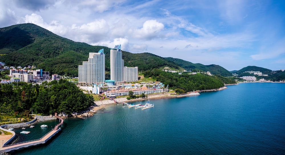 Sono Calm Geoje in Sinhyeon, South Korea