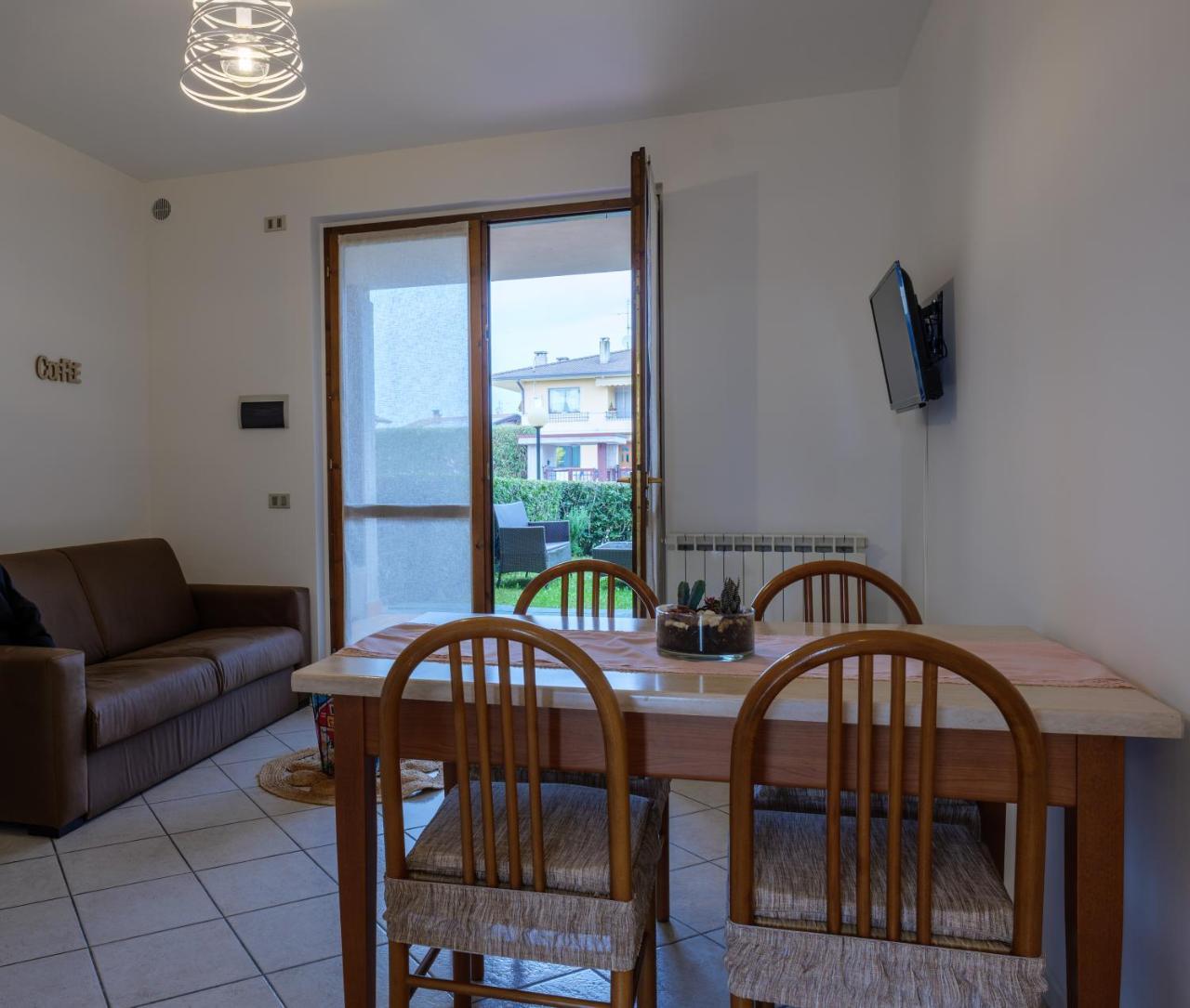 Apollo's Apartment — 4-Star Luxury Hotel in Sirmione, Italy