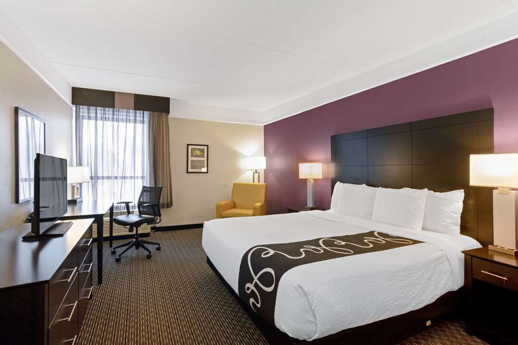 La Quinta Inn & Suites by Wyndham Boston Andover - photo 16