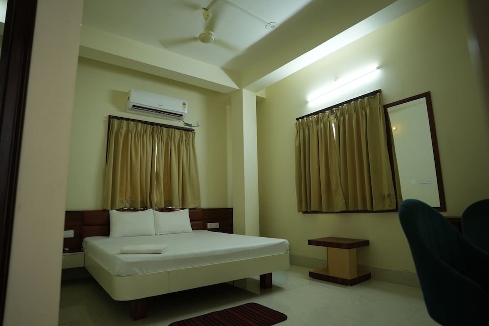 Hotel Royal Paradise — hotel in Islampur