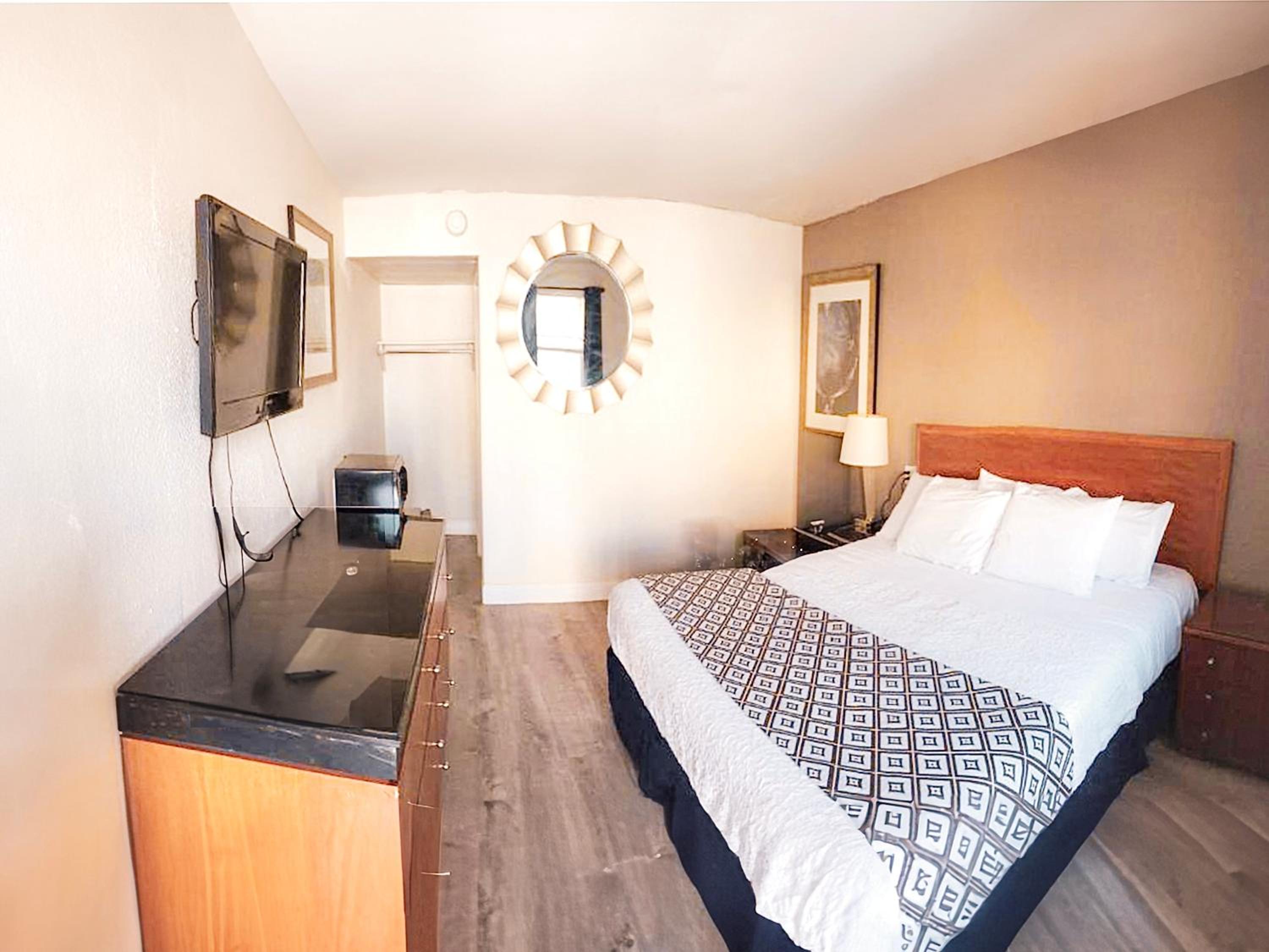 Penn Lodge Hotel & Suites - photo 7