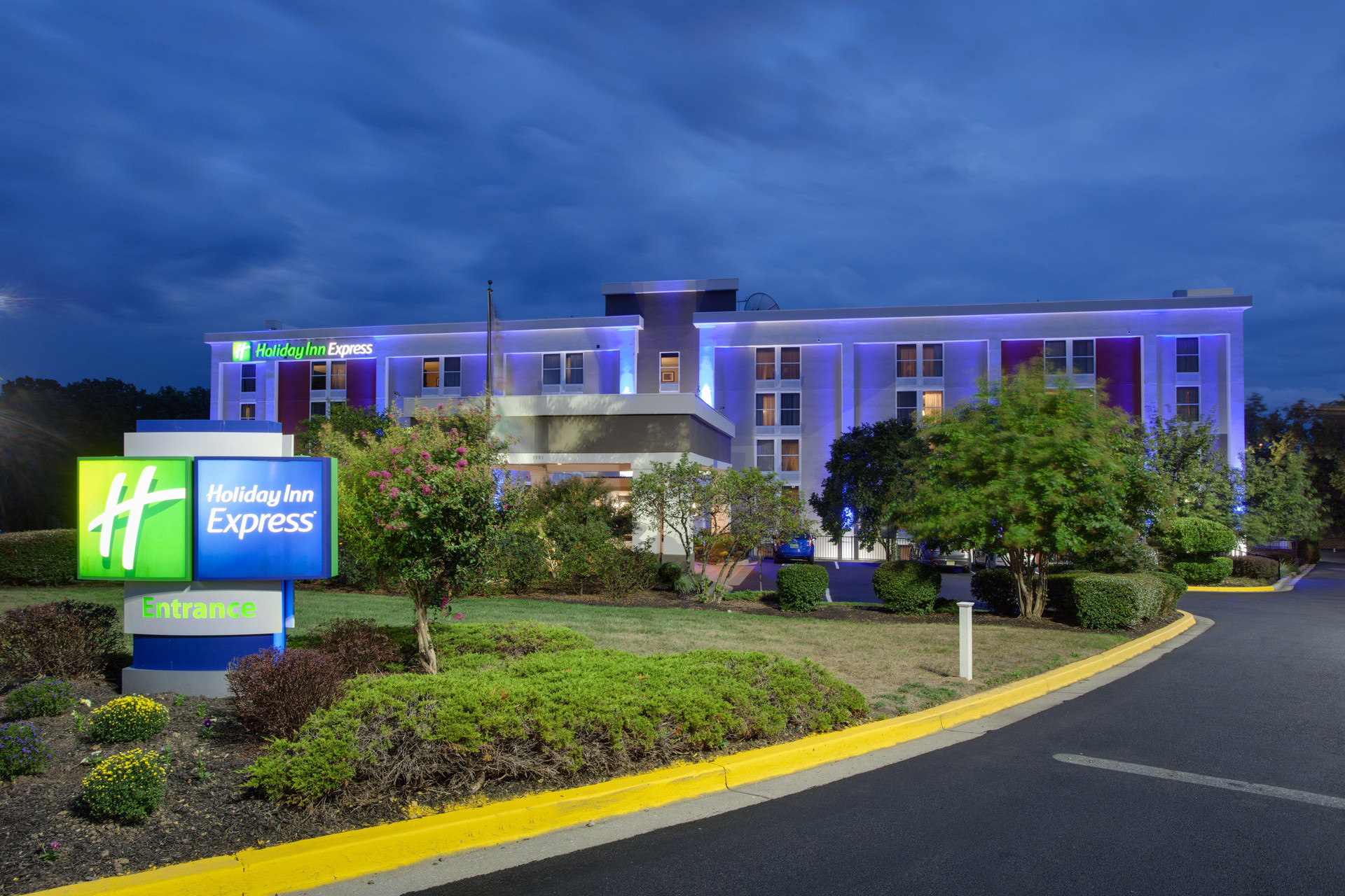 Holiday Inn Express Washington DC East Andrews AFB by IHG - photo 2