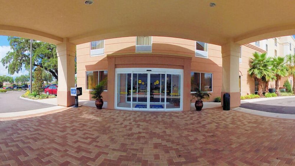 Holiday Inn Express Hotel & Suites Clearwater Us 19 N by IHG - photo 46