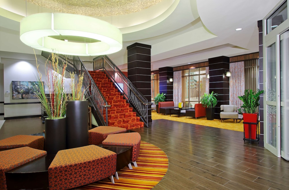 Hampton Inn & Suites Columbus Downtown - photo 6