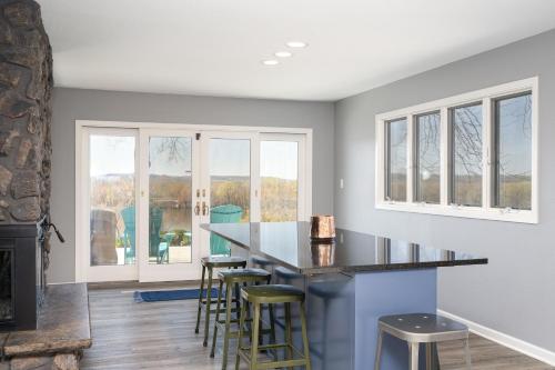 Riverfront Inn - photo 17