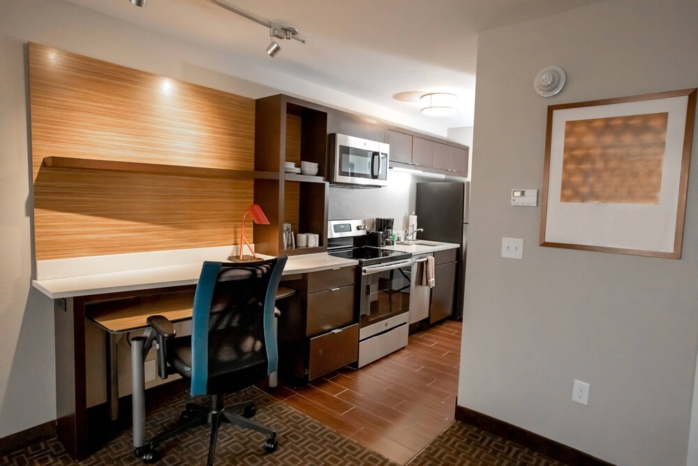 TownePlace Suites by Marriott Louisville Airport - photo 14