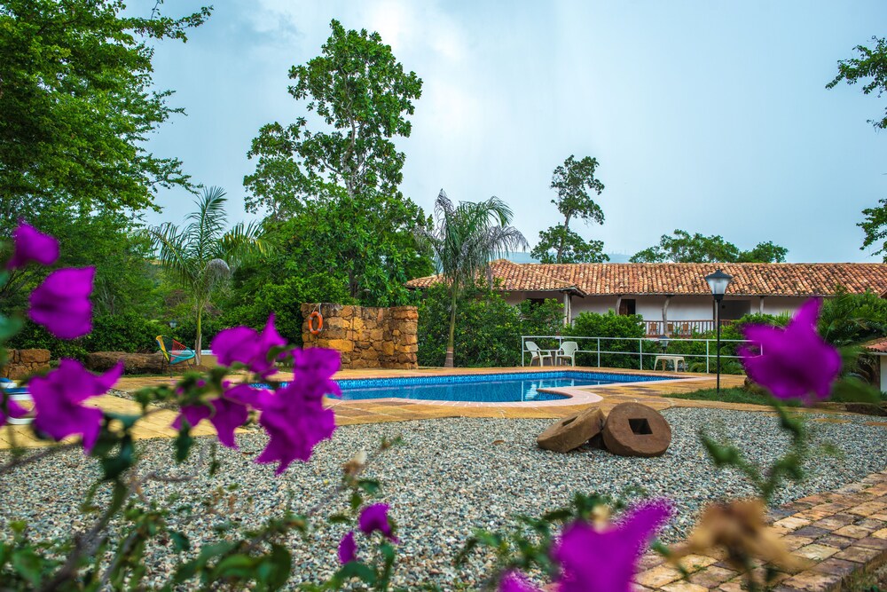 Hotel Hacienda Macedonia — 4-Star Luxury Hotel in Barichara, Colombia