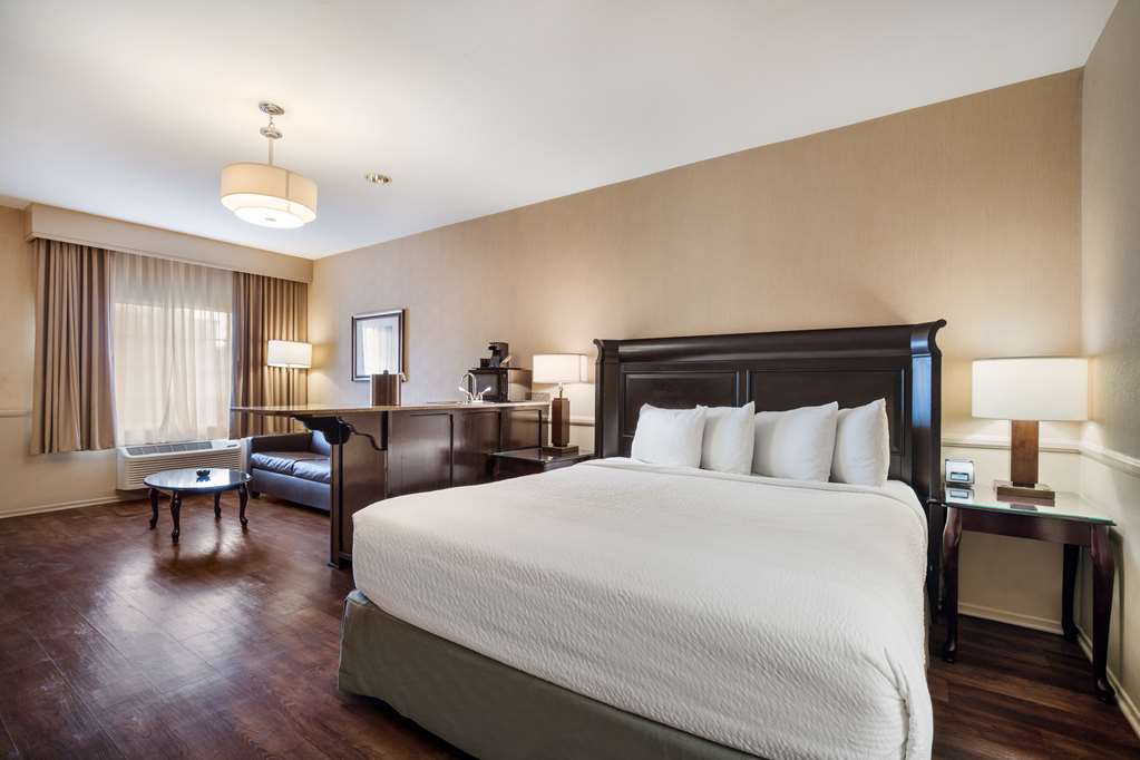 Best Western Corona Hotel and Suites - photo 22