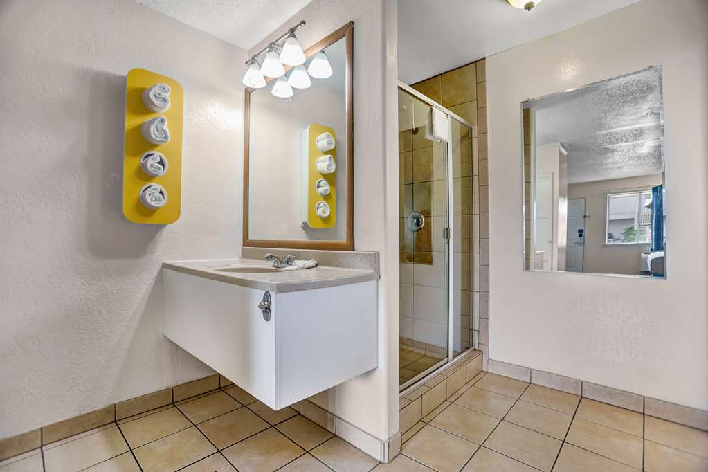 Motel 6 Fort Bragg CA - photo 20