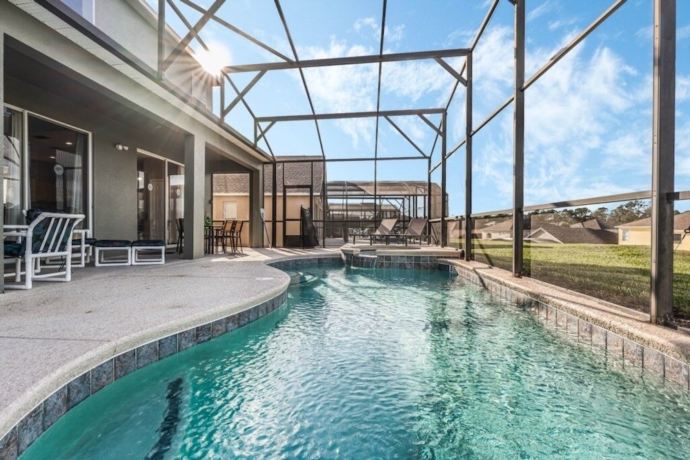 Emerald Island Large 8 Bed Home Golf Resort 8 Bedroom Villa - photo 36