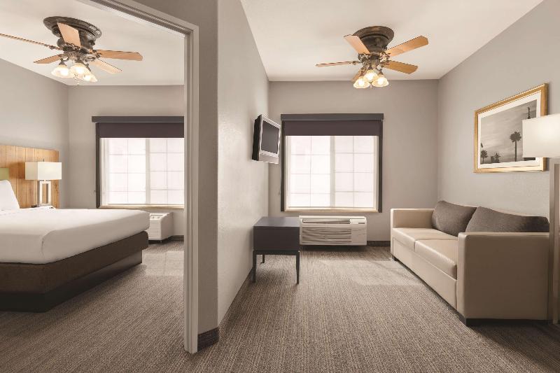 Spark by Hilton Redlands - photo 12