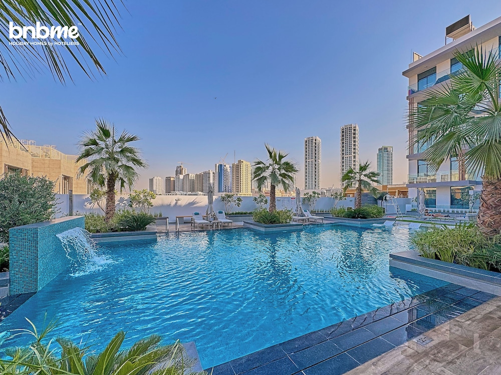 bnbme Oxford Terraces 2 BDR — 5-Star Luxury Hotel in Dubai, United Arab Emirates