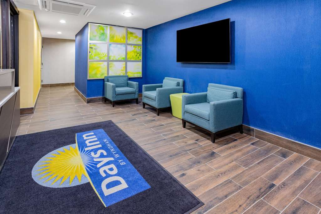 Days Inn by Wyndham Bronx NYC - photo 10