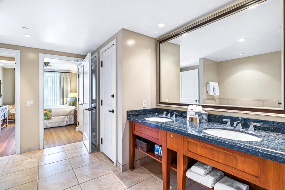 K B M Resorts Hkk 306 Chic 2bd Upgraded Steps Away From Resort Pools Beach and Spa - photo 26
