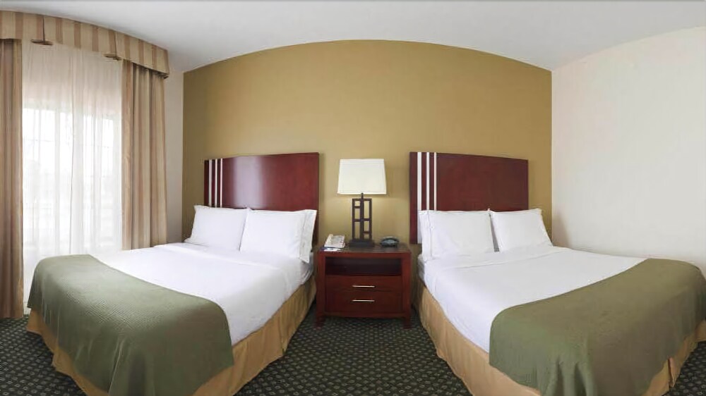 Holiday Inn Express & Suites Indianapolis East By Ihg - photo 8