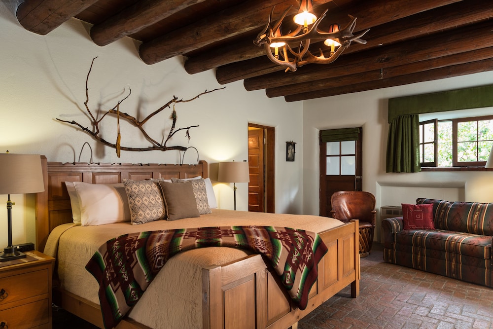 Inn Of The Turquoise Bear - photo 6