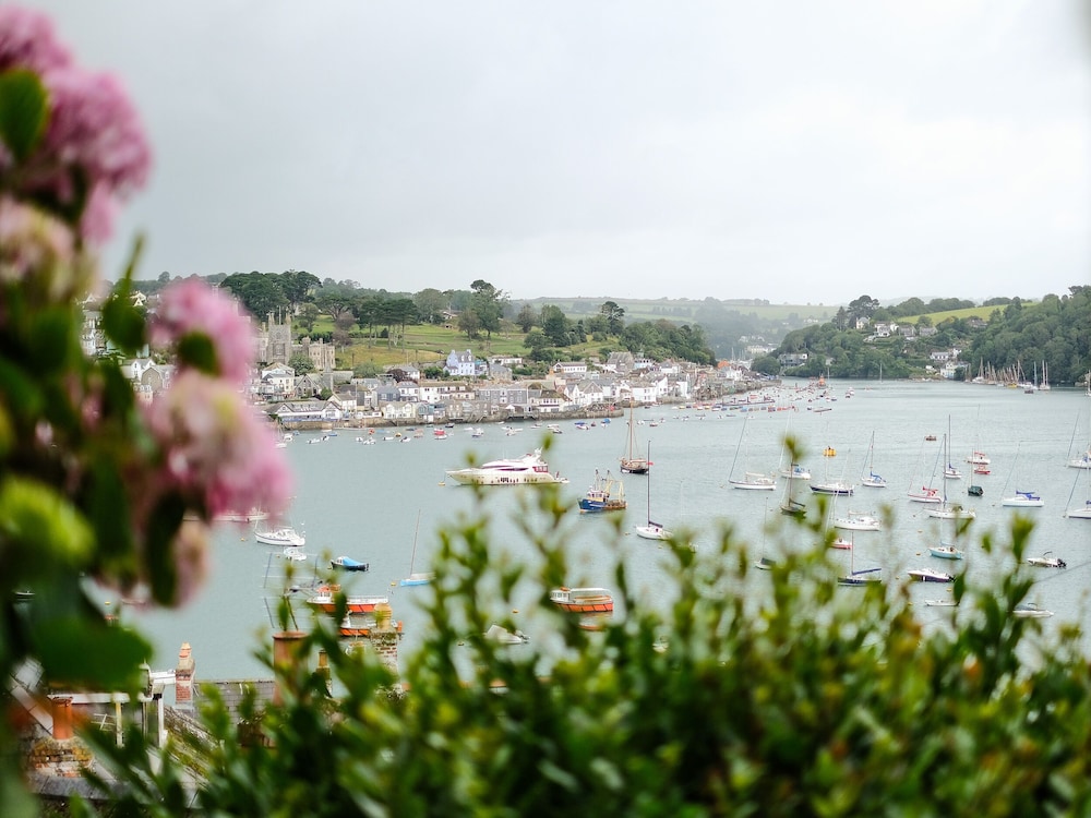 Postcard Lodge — 4-Star Luxury Hotel in Fowey, United Kingdom