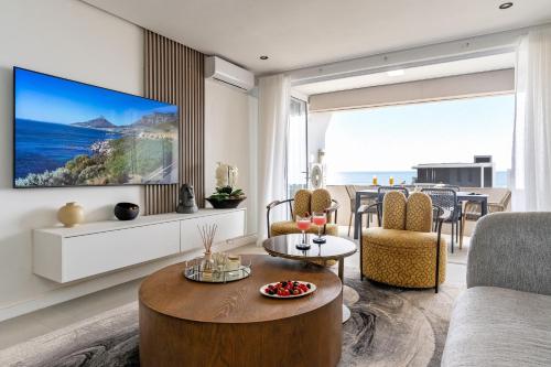Bantry Alanda Modern Apt in Bantry Bay with views — 4-Star Luxury Hotel in Cape Town, South Africa
