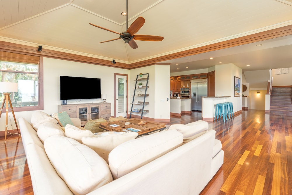 Mauna Pua A Four Bedroom Vacation Rental Home by RedAwning Princeville — 4-Star Luxury Hotel in Princeville, United States