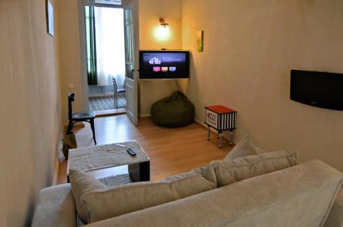 Apartment On Tabidze 3 5