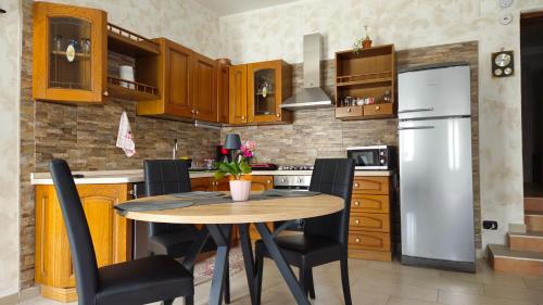 Al BORGO costermano sul garda via pertica 8A — Costermano — photo 3