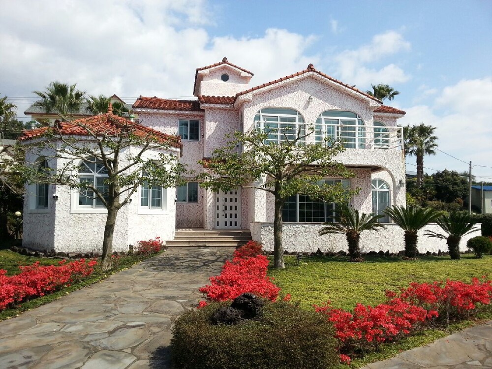 Dal Bongbong in Seogwipo, South Korea