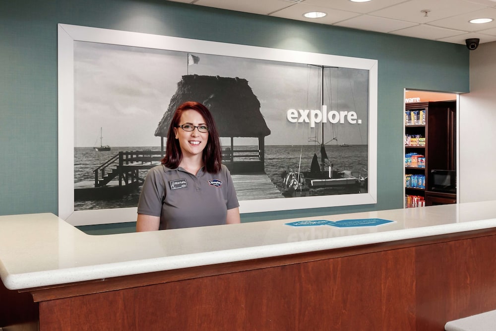 Hampton Inn & Suites Navarre - photo 4