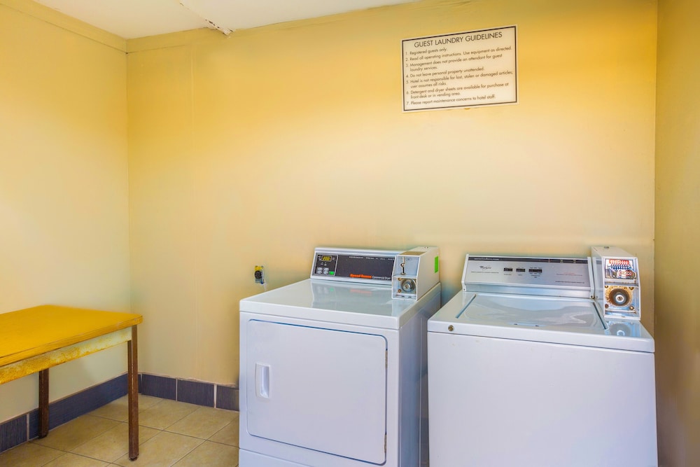 Rodeway Inn & Suites Brookhaven MS - photo 23