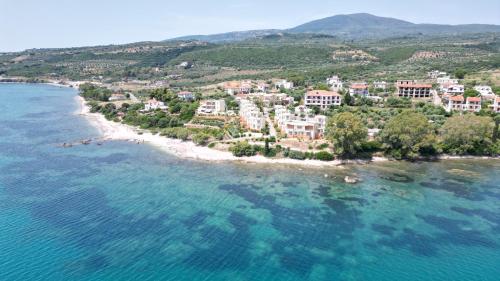 Messinian Seaview Mezonette Private Beach Unoblu — Messini